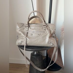 Balenciaga 2024 Beige Arena Leather Medium Le City Bag